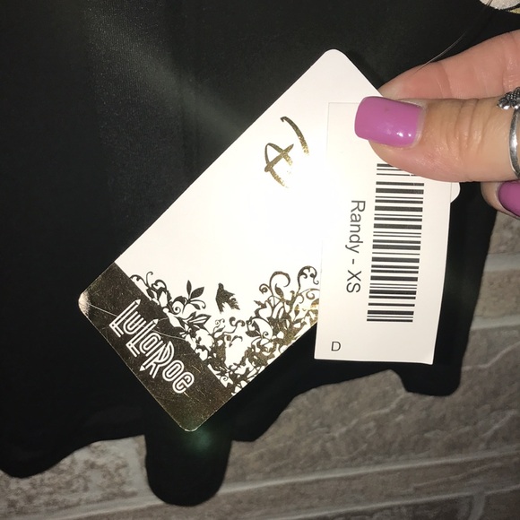 ✅LulaRoe Mickey Mouse Hands Randy Tee - Picture 3 of 7